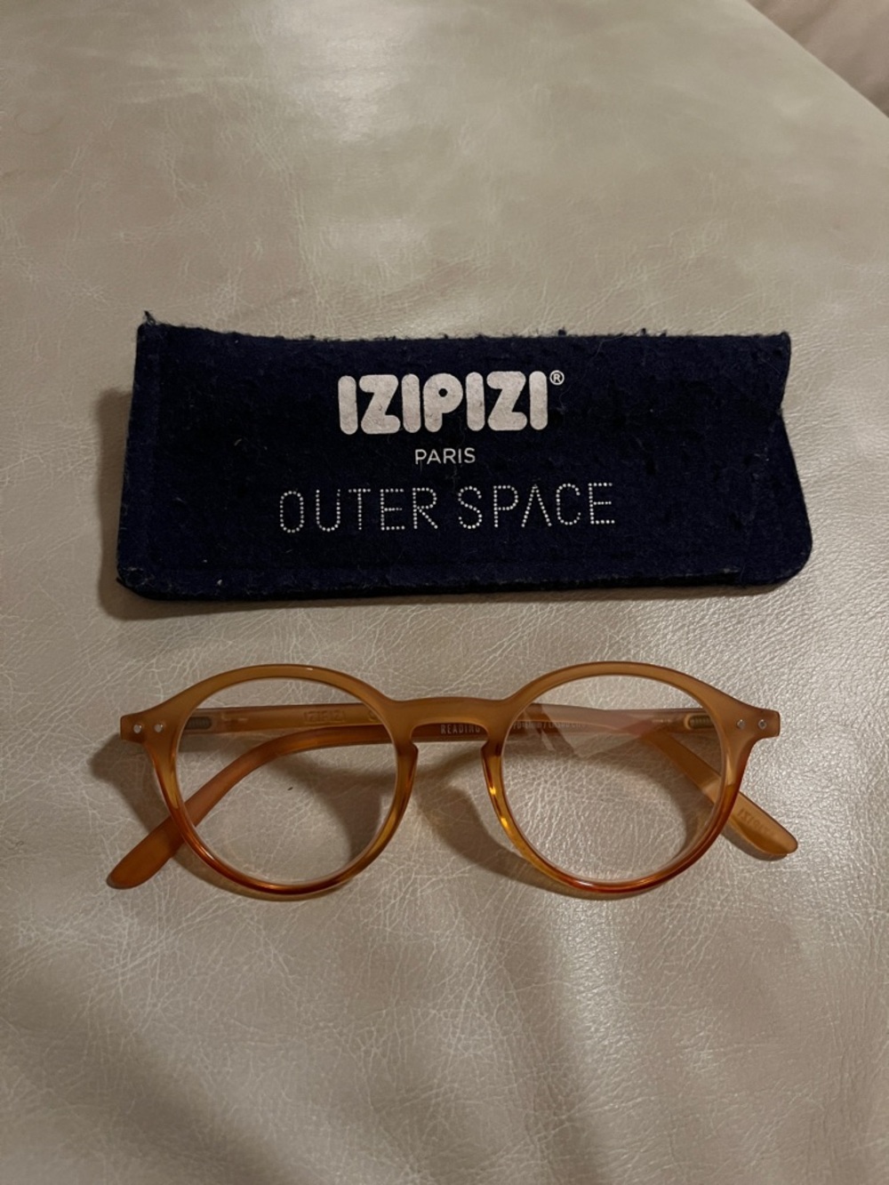 IZIPIZI Women’s Round Reading Glasses in Honey Brown